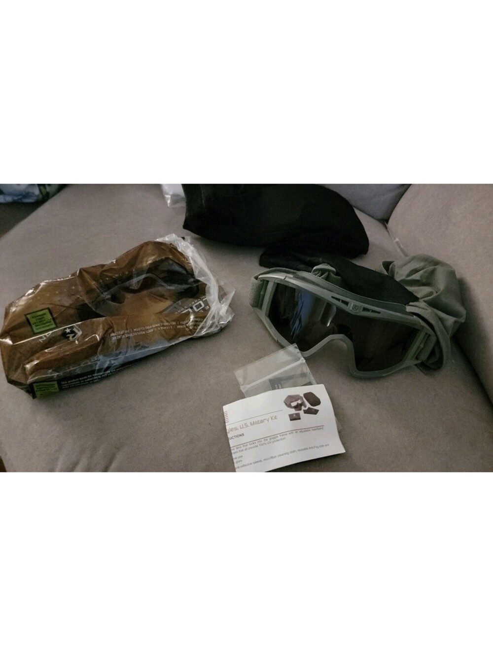 Revision Military Desert Locust Goggles Black US Military Kit Ballistic Eye Pro